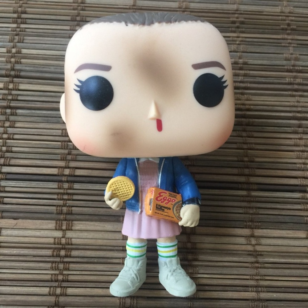 Funko Pop Stranger Things Eleven in Dress w/ Eggo Waffle Box and Waffle …